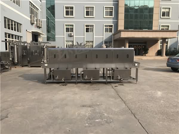 塑料筐清洗機(jī)設(shè)備 價格 環(huán)速滅菌洗箱機(jī) 致力于食品安全 塑料筐清洗機(jī)設(shè)備 價格 環(huán)速滅菌洗箱機(jī) 致力于食品安全